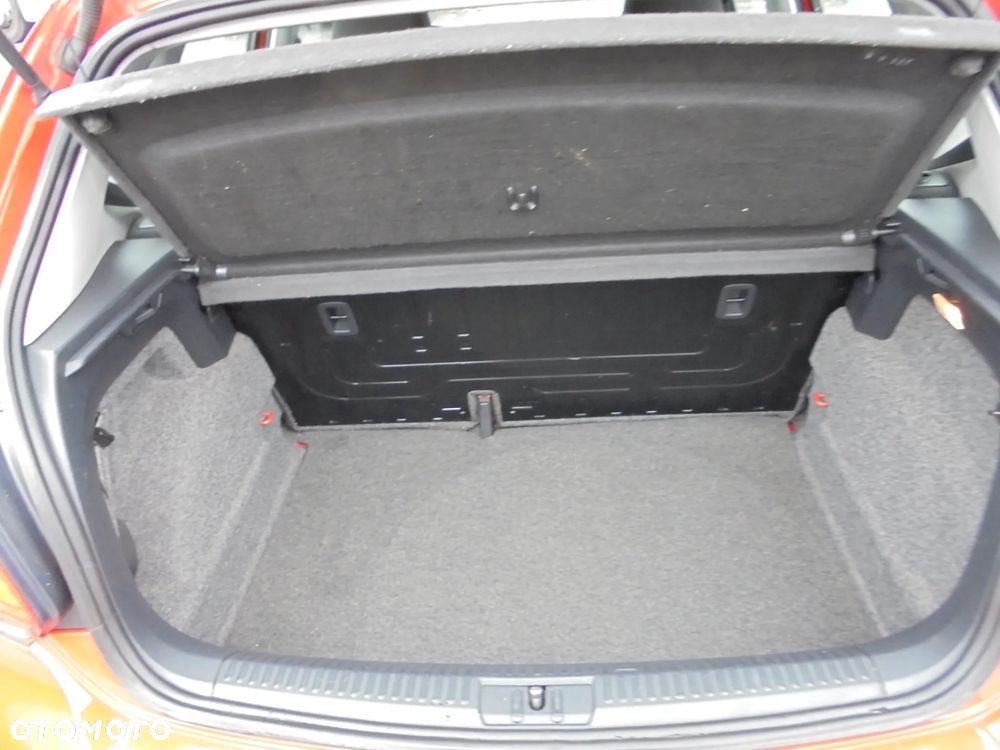 Volkswagen Polo 1.2 Team - 16