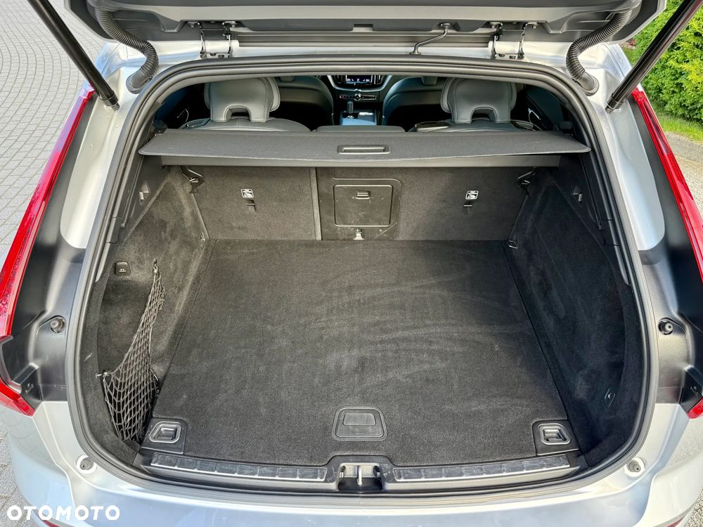 Volvo XC 60 B4 D AWD Geartronic RDesign - 40