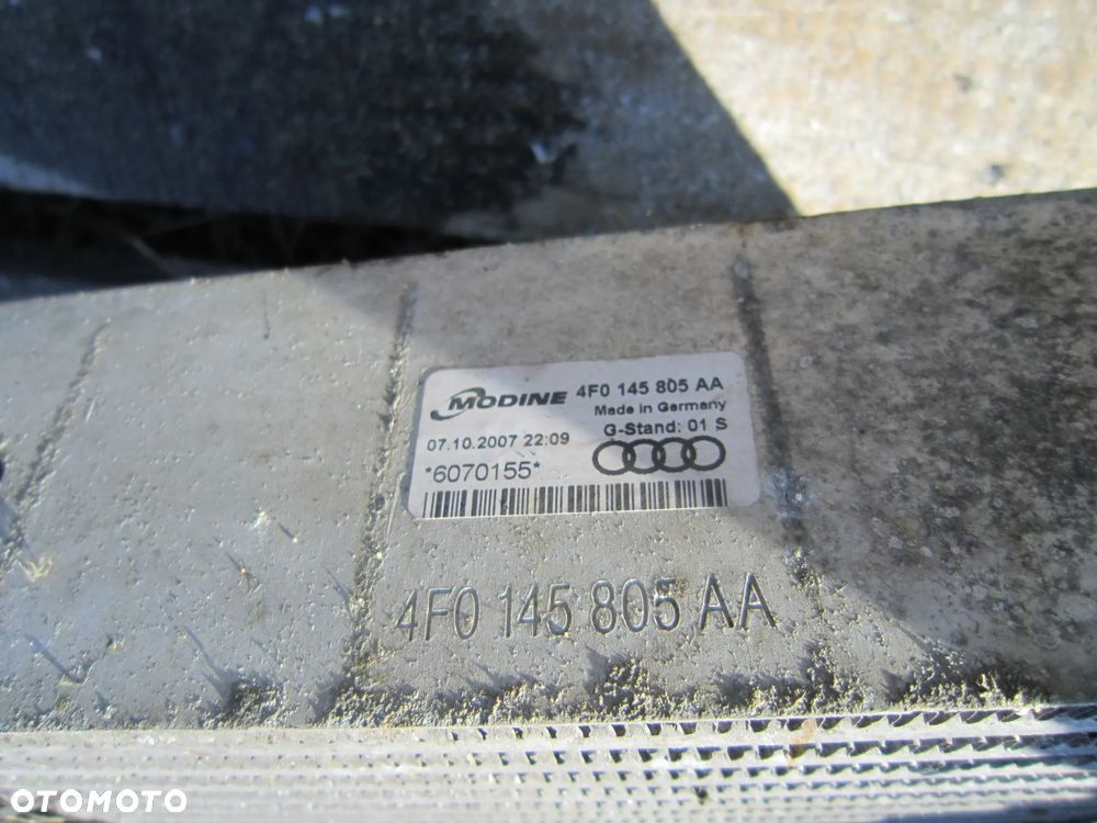 Intercooler chłodnica powietrza Audi 4F0145805AA - 4