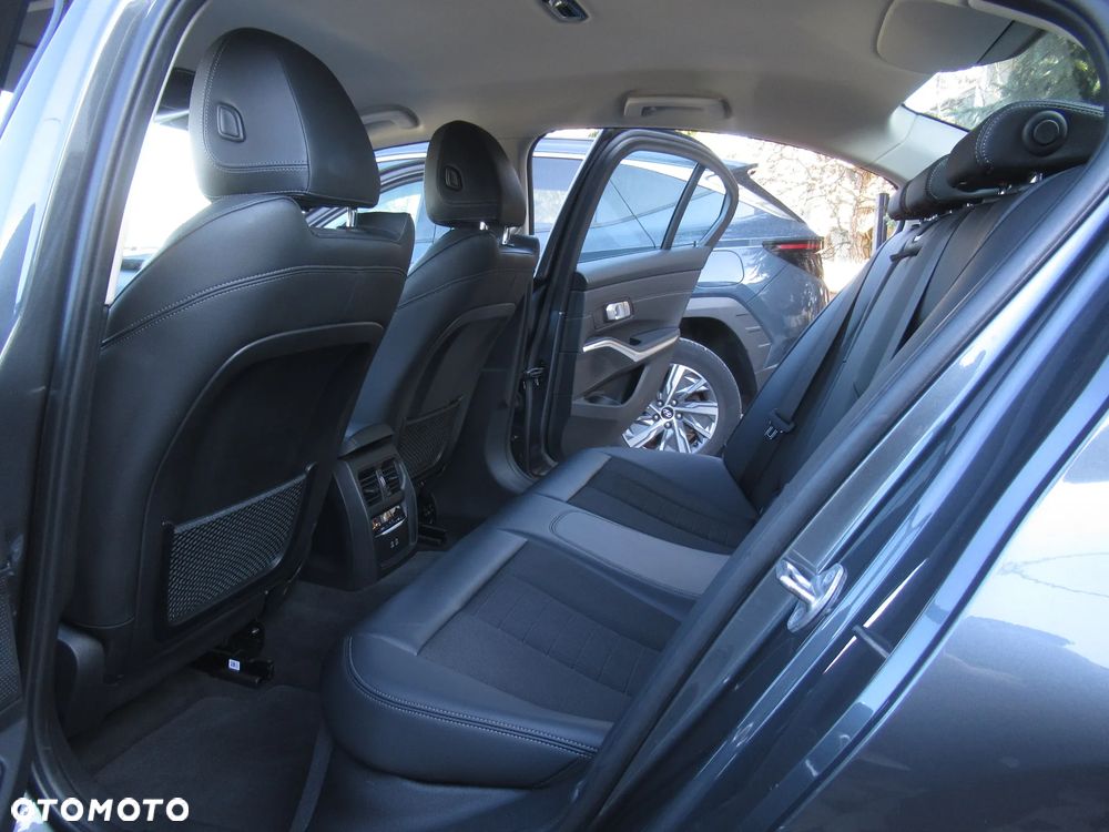 BMW Seria 3 320d MHEV Sport Line - 7