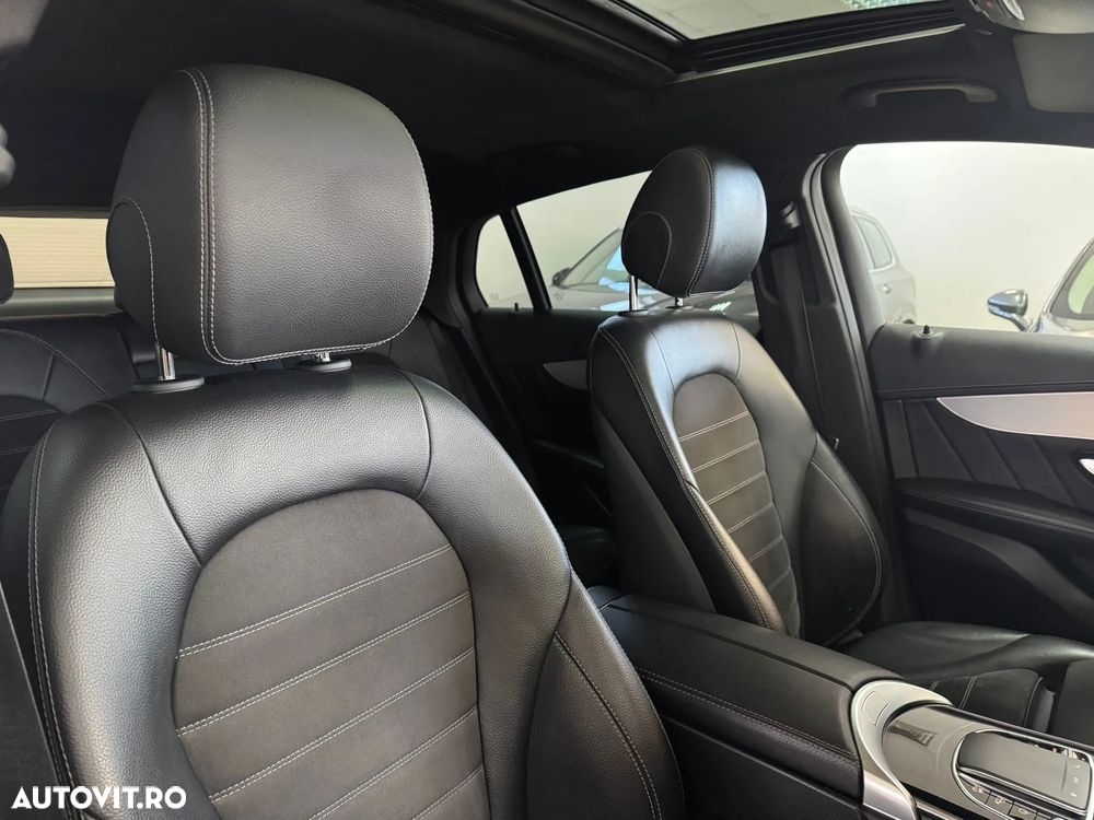 Mercedes-Benz GLC Coupe 300 de 4Matic 9G-TRONIC AMG Line - 24