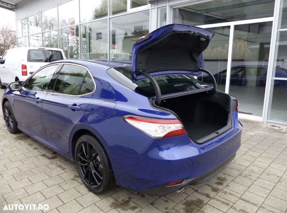 Toyota Camry Executive - 7