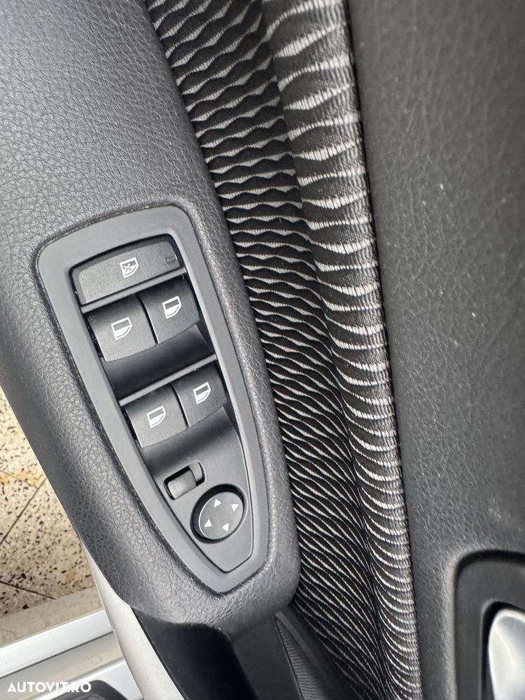 BMW Seria 1 116i Aut. Sport Line - 7