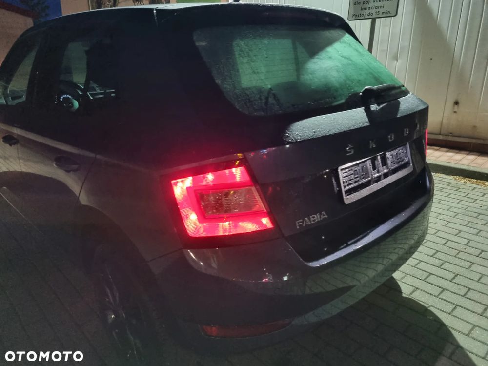 Skoda Fabia 2021 photo 3