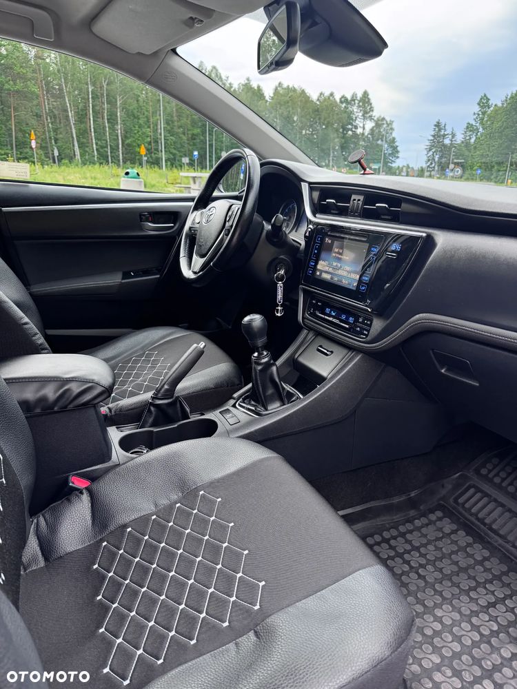 Toyota Corolla 1.6 Comfort - 11