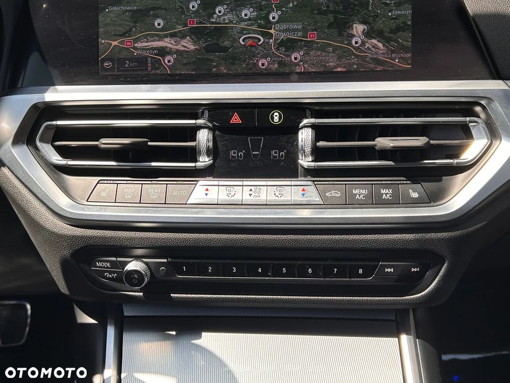 BMW Seria 3 320d xDrive MHEV M Sport sport - 34