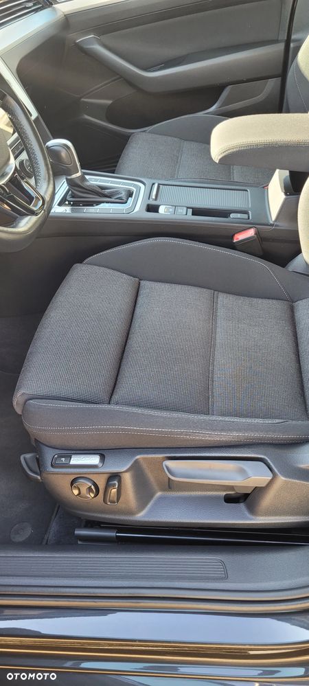 Volkswagen Passat 2.0 TDI SCR DSG Highline - 9