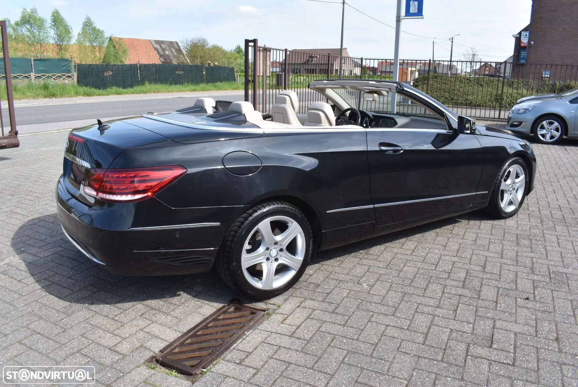 Mercedes-Benz E 220 CDi Avantgarde BlueEfficiency Auto - 17