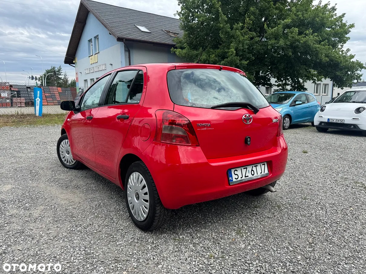Toyota Yaris - 8