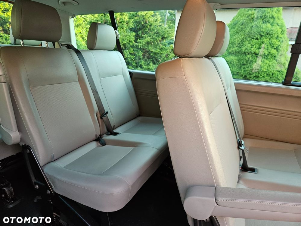 Volkswagen Transporter Caravelle Lang BMT Comfortline - 16