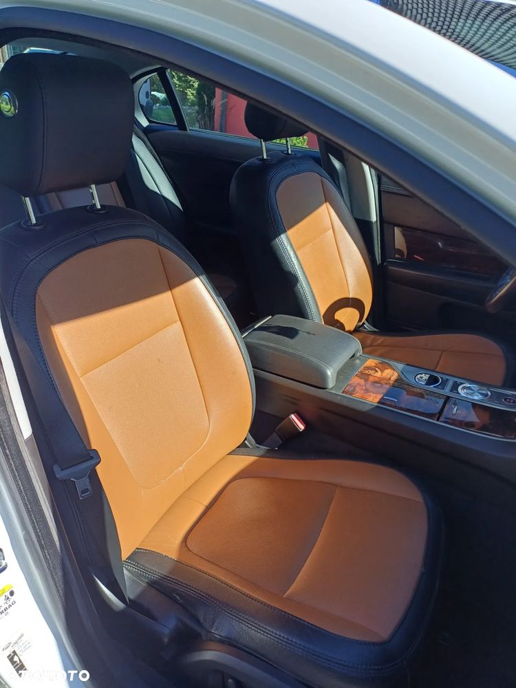 Jaguar XF 3.0 V6 D Portfolio - 9