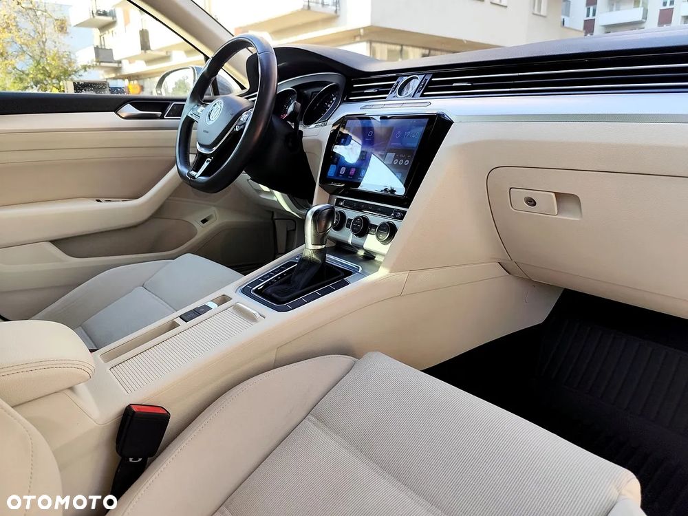 Volkswagen Passat 1.8 TSI BMT Comfortline DSG - 12