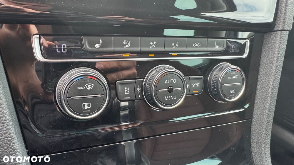 Volkswagen Golf 2.0 TDI (BlueMotion Technology) DSG Highline - 38