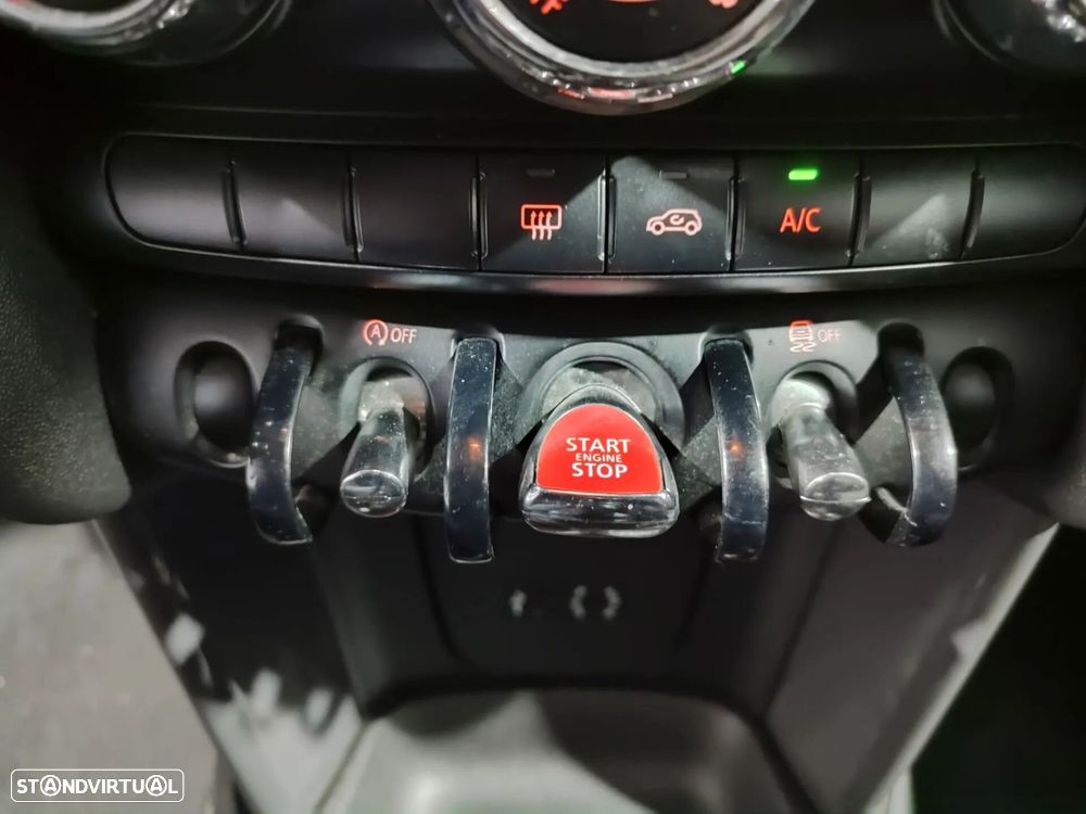 MINI 3 Portas One D - 27