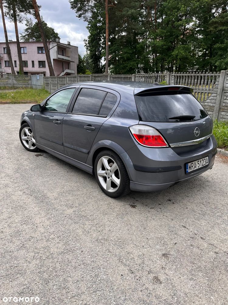 Opel Astra 2.0 T Sport - 2