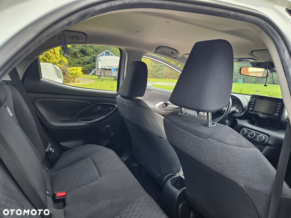 Toyota Yaris - 25