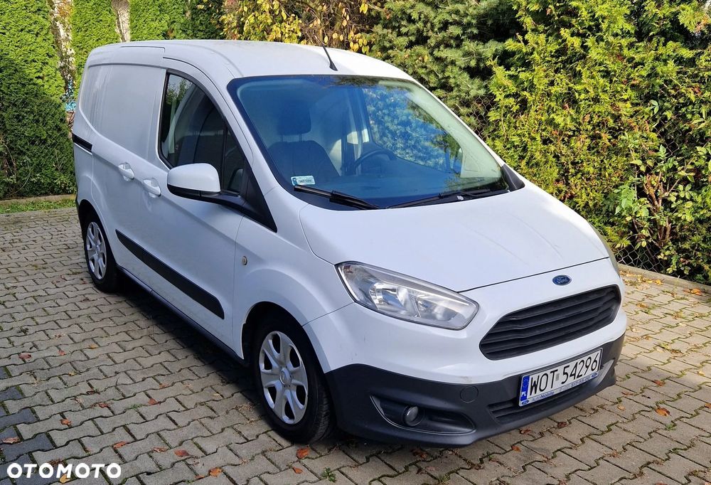 Ford Transit Courier - 2