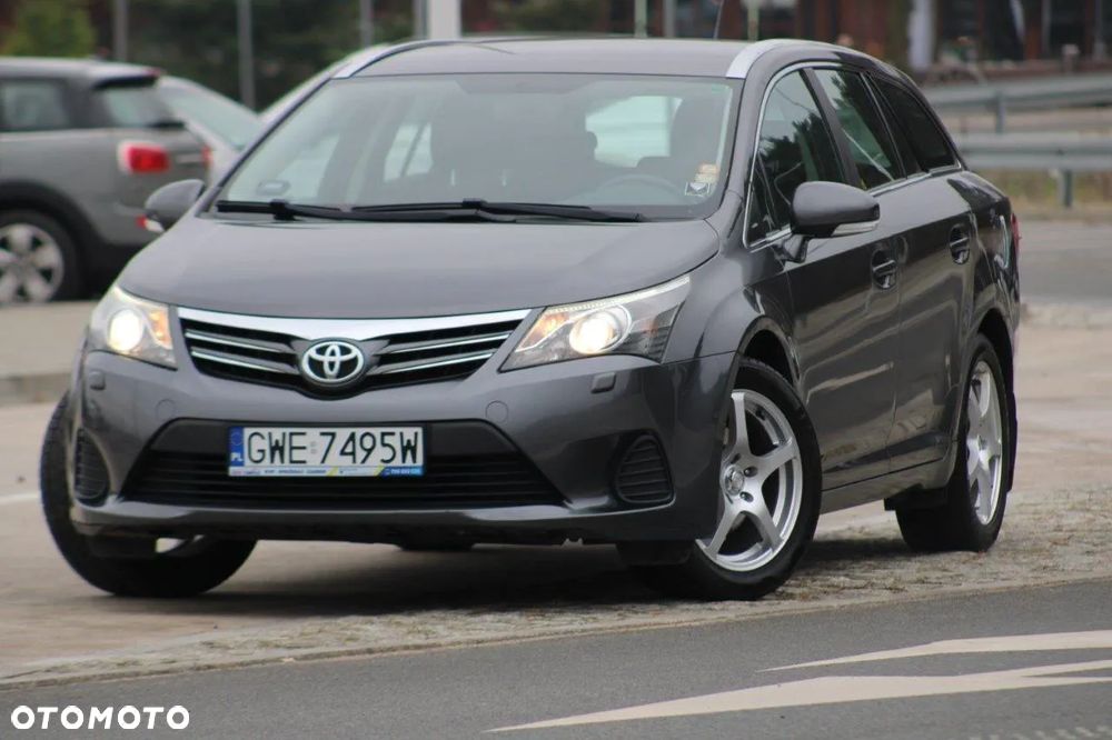 Toyota Avensis 1.6 Business Edition - 4