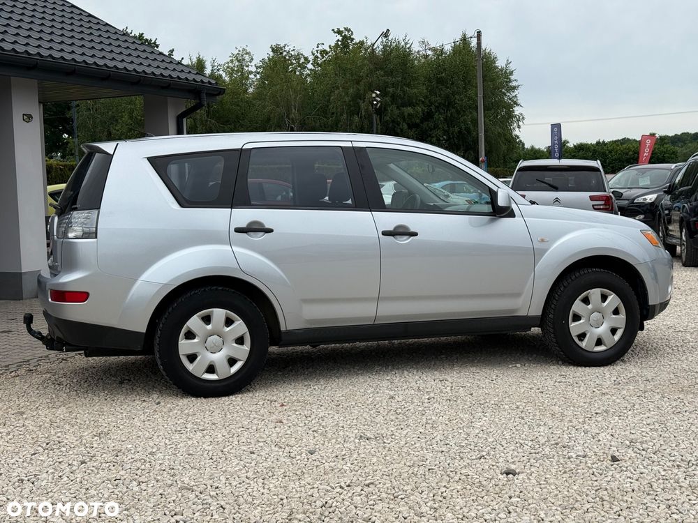 Mitsubishi Outlander 2.0 DID Intense + - 14