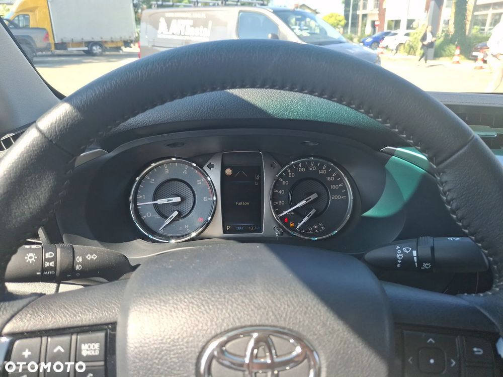 Toyota Hilux - 9