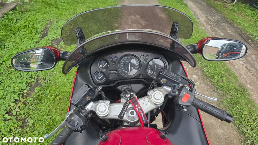Honda CBR - 28
