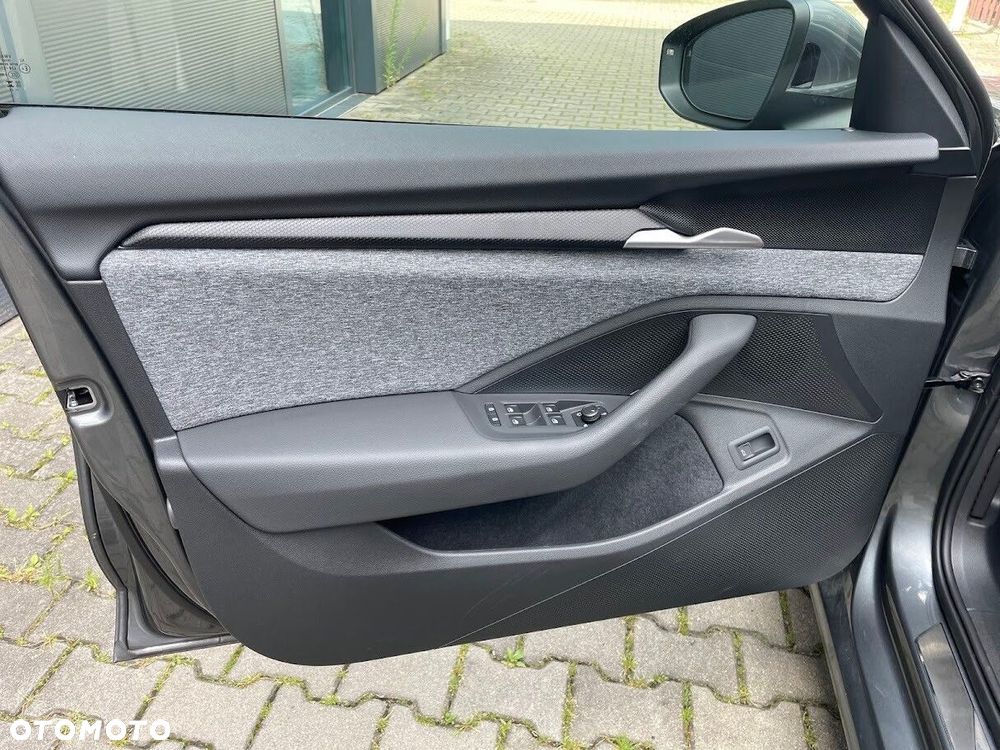 Skoda Superb 2.0 TDI SCR 4x4 Edition 130 DSG - 11