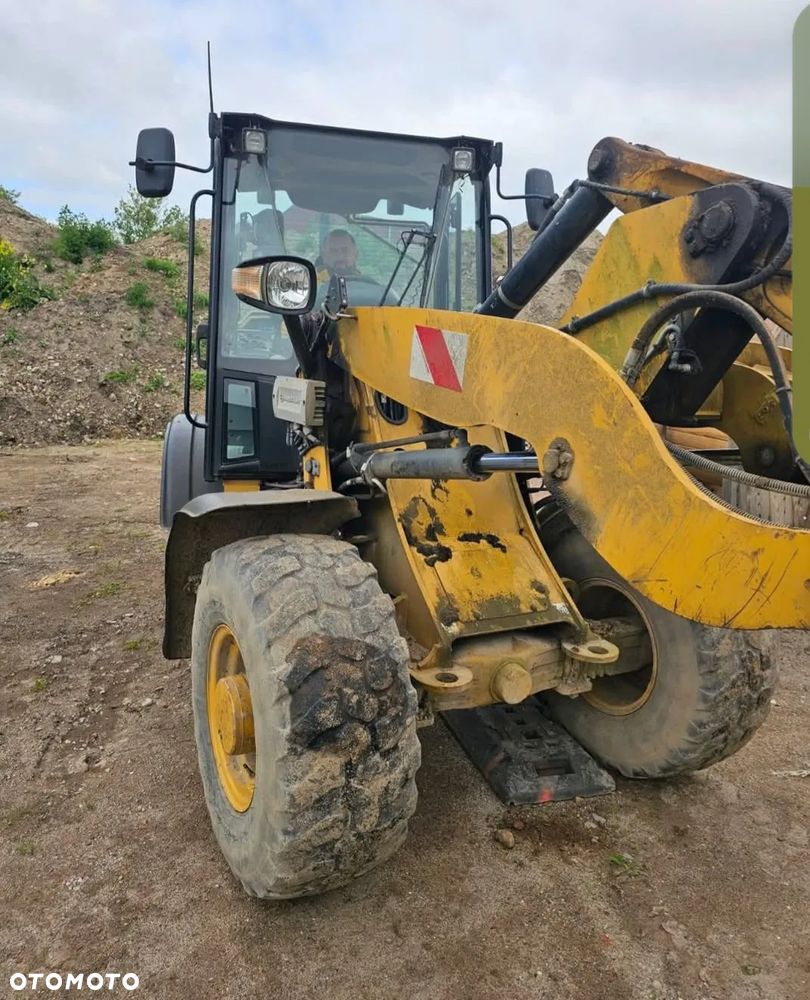Caterpillar 903M - 4
