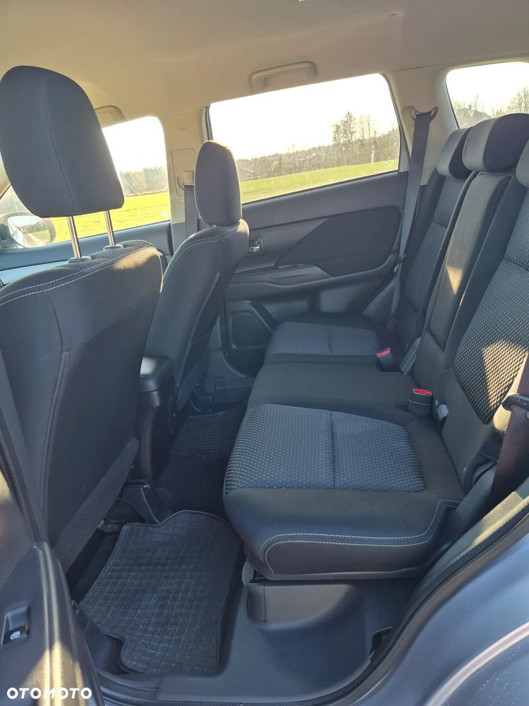 Mitsubishi Outlander 2.0 2WD CVT Active+ - 12