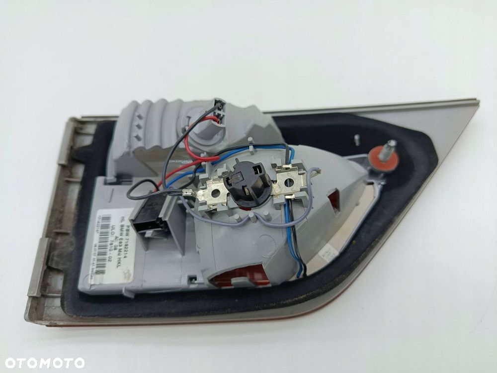 BMW X3 E83 LIFT LAMPA PRAWA TYŁ W KLAPĘ LED 7162214 - 8