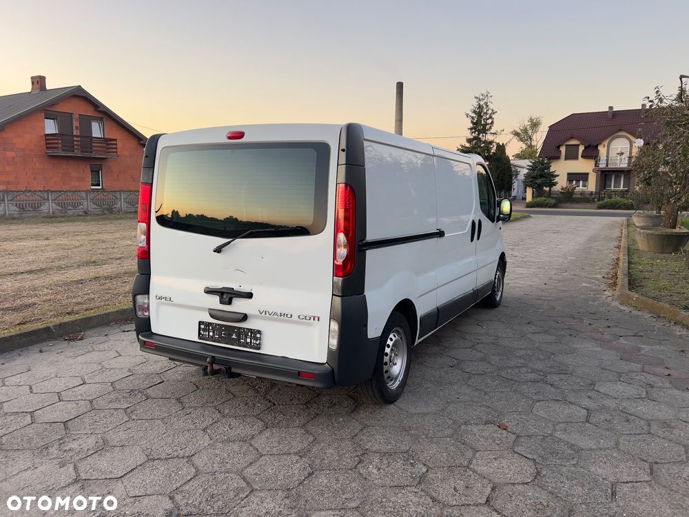 Opel Vivaro - 11