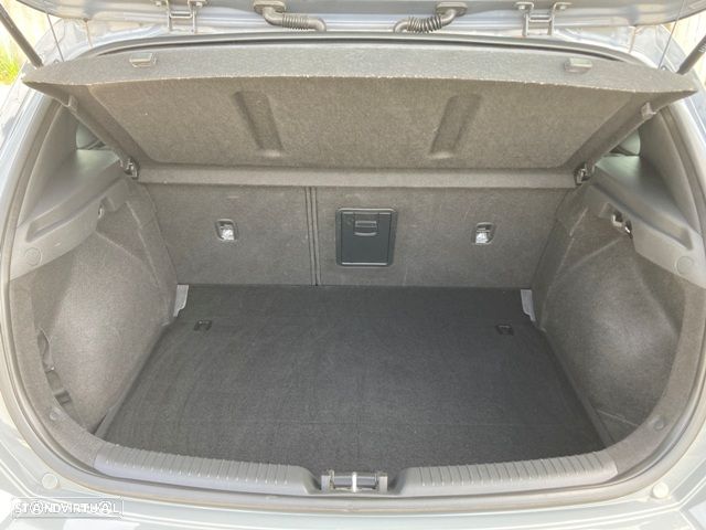 Hyundai i30 1.6 CRDI 48V-Hybrid DCT N-Line - 38