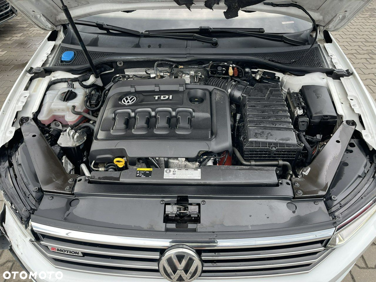 Volkswagen Passat 2.0 TDI Bi-Turbo BMT 4Mot Highline DSG - 17