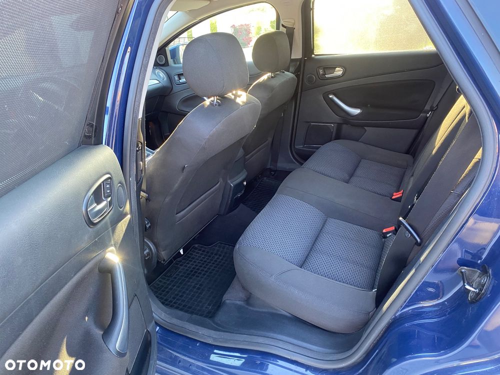 Ford Mondeo - 11