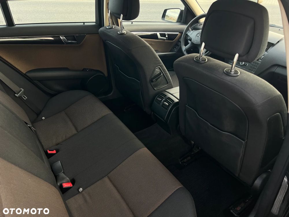 Mercedes-Benz Klasa C 180 K BlueEff Elegance - 12