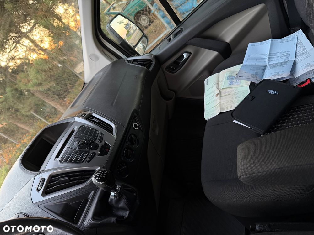 Ford Tourneo Custom 300 L2H1 VA Limited - 19