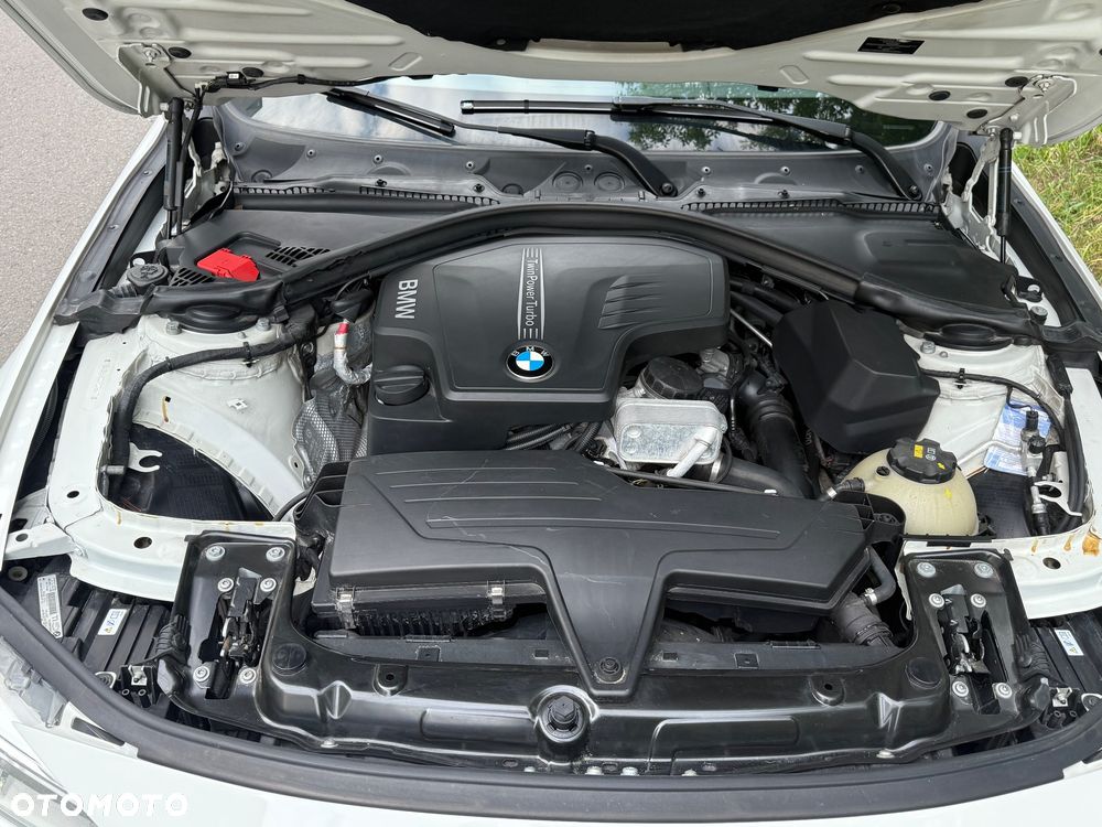 BMW Seria 3 328i xDrive - 9