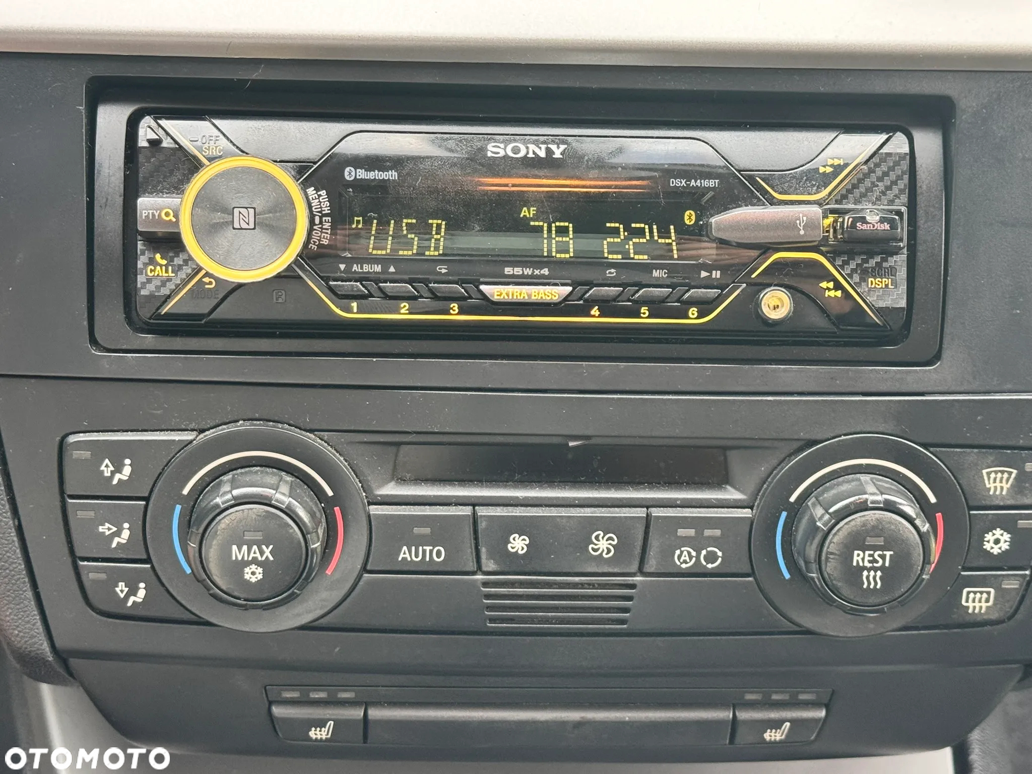 BMW Seria 1 120i - 15
