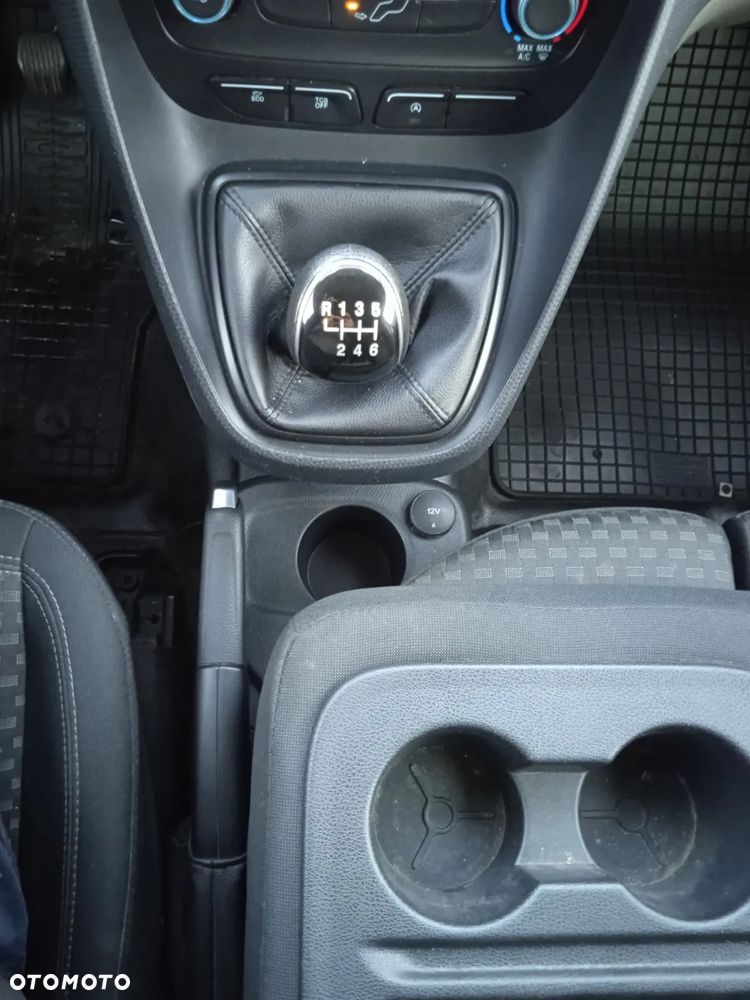 Ford Transit Connect - 27