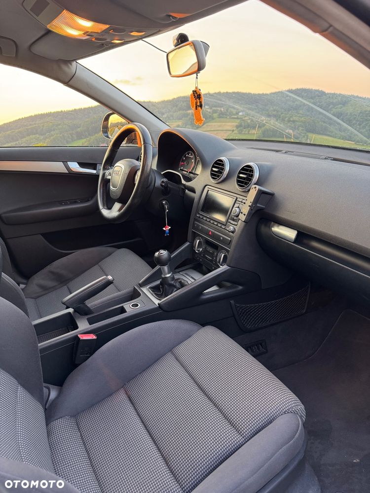 Audi A3 Sportback 1.8 TFSI Ambiente - 15