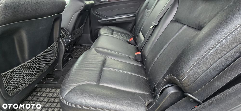 Mercedes-Benz GL 450 - 25