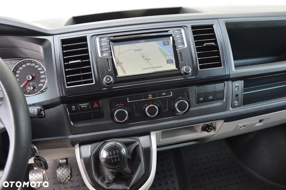 Volkswagen Transporter - 17