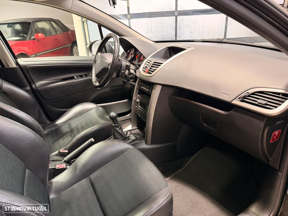 Peugeot 207 SW 1.6 HDi Outdoor FAP - 11