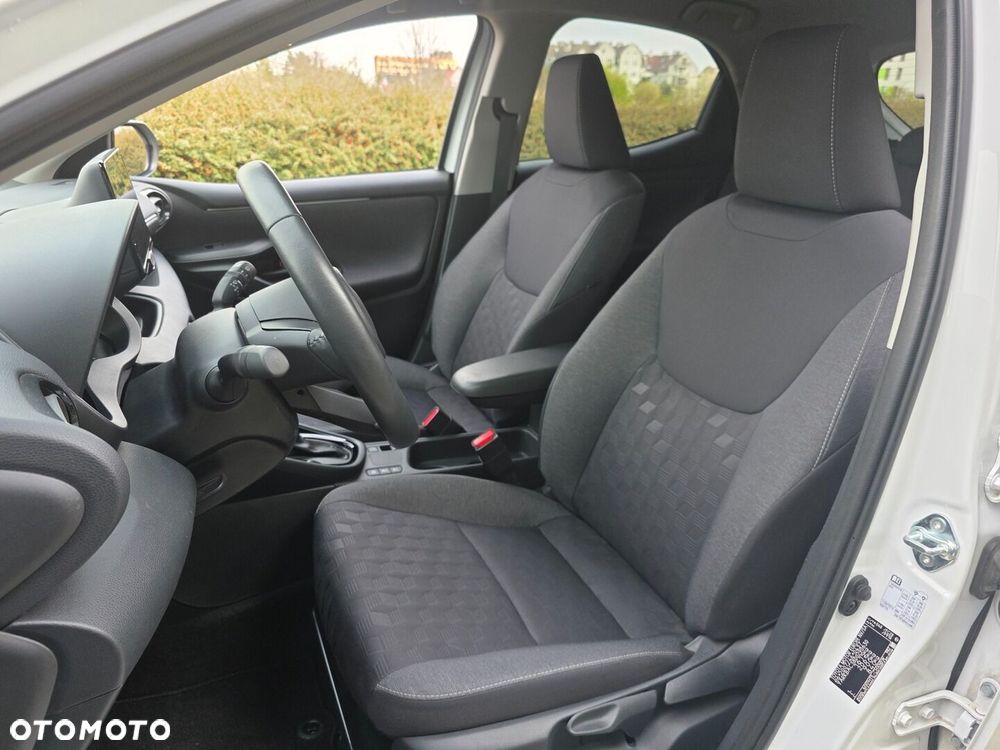Toyota Yaris - 18