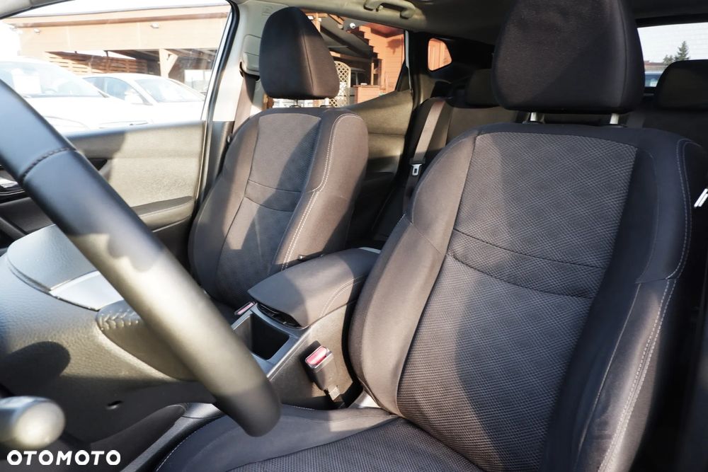 Nissan Qashqai 1.6 DCi Xtronic N-Connecta - 28