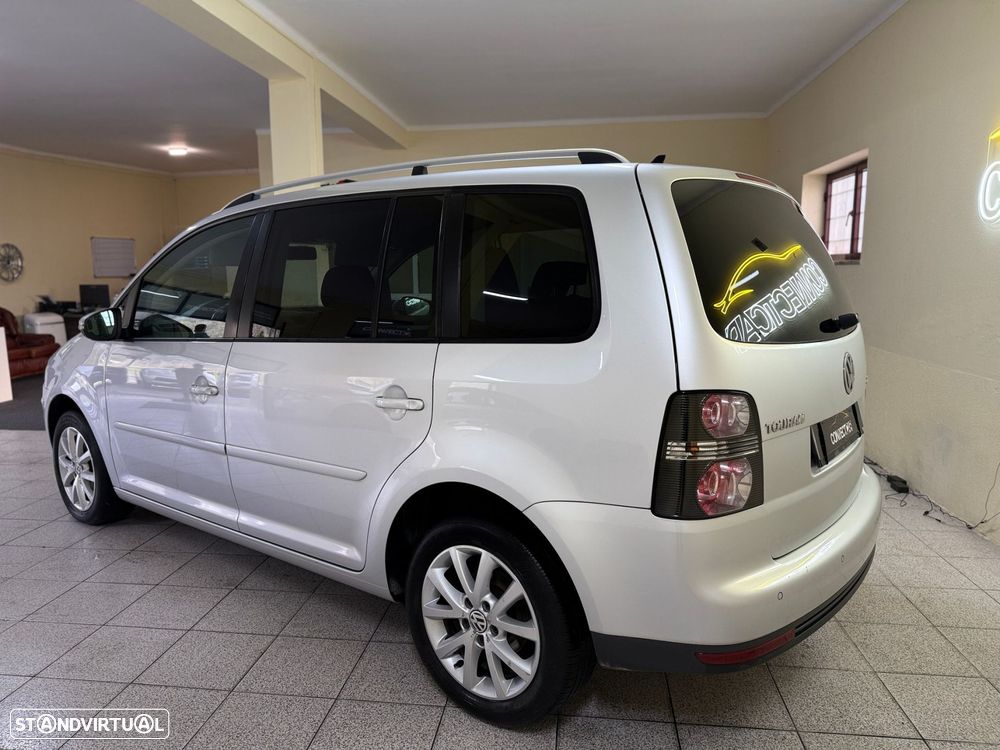 VW Touran 2.0 TDI Highline 7L - 12