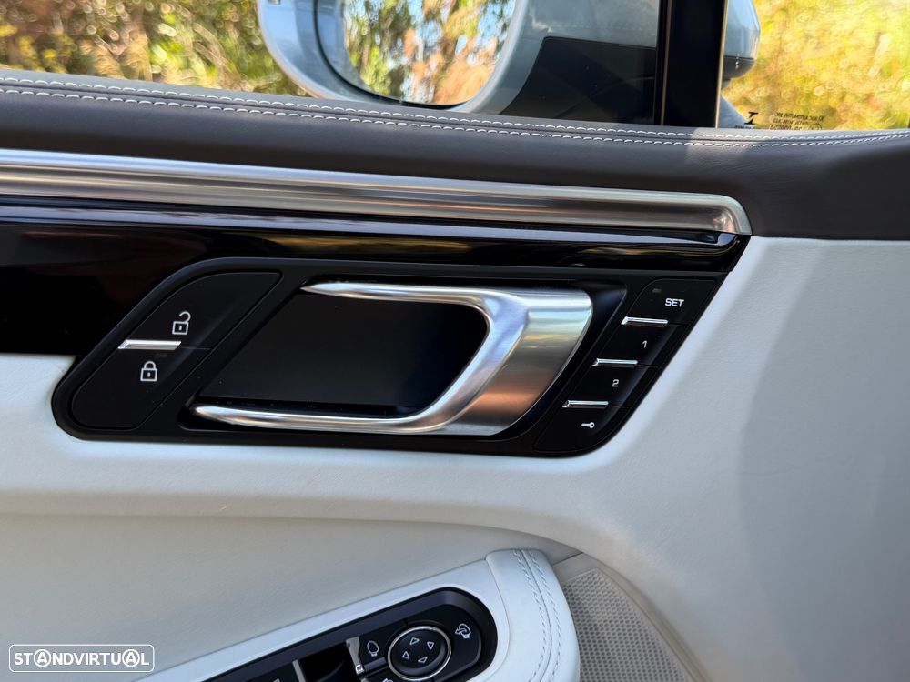 Porsche Macan S - 43