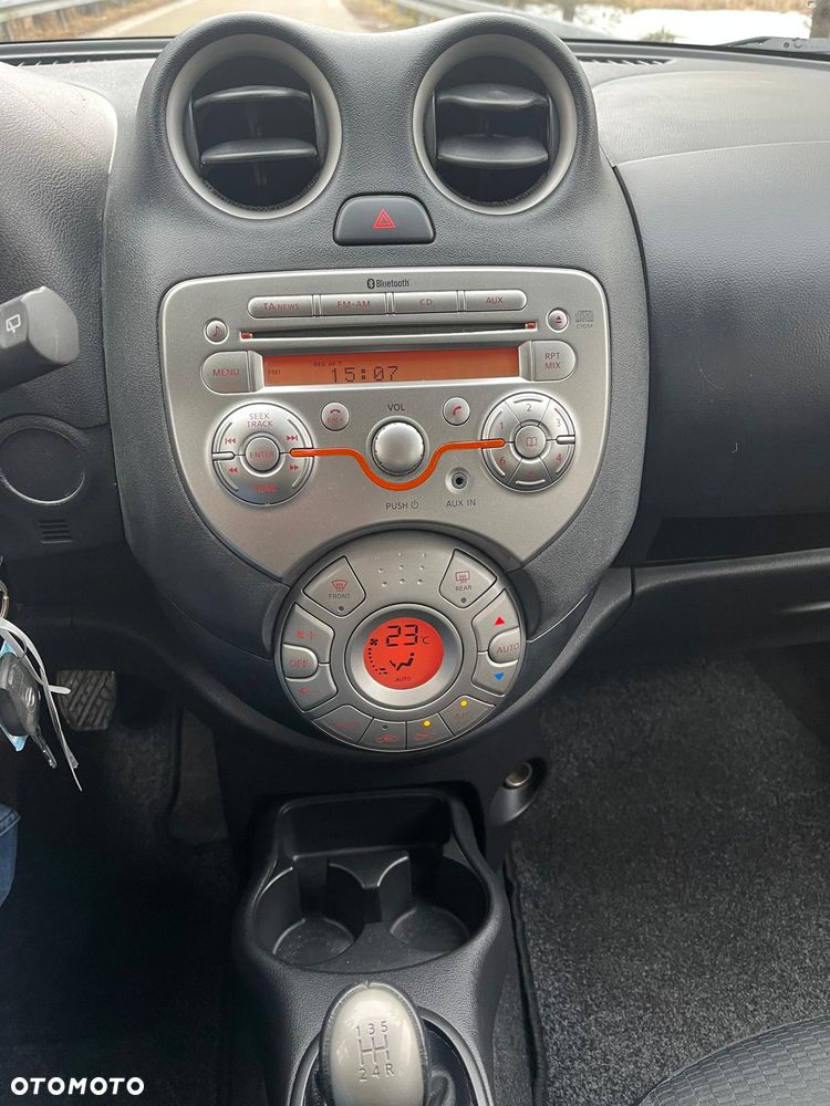 Nissan Micra 1.2 Bild der Frau - 13