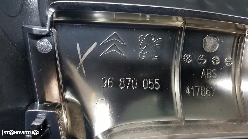 TAPA DA ALAVANCA DE MUDANÇA CITROEN C3 EXCLUSIVE - 3