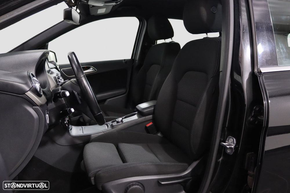 Mercedes-Benz B 180 - 10