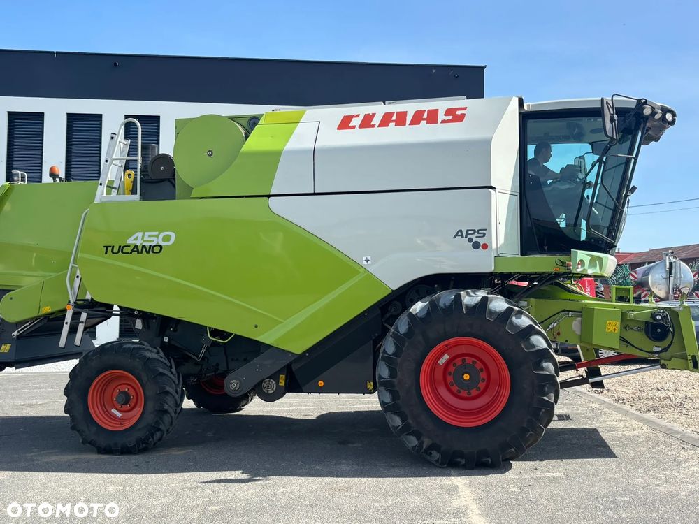 Claas Tucano 450 - 8